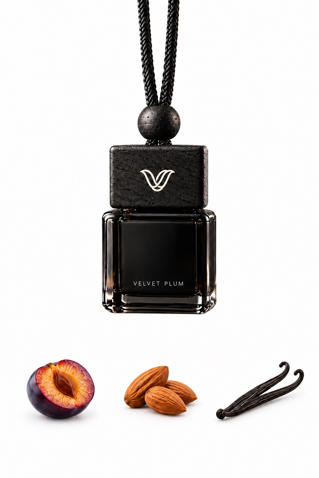 Zavesený flakón Velvet Plum. Vonné tóny: Slivka, mandle a vanilka.